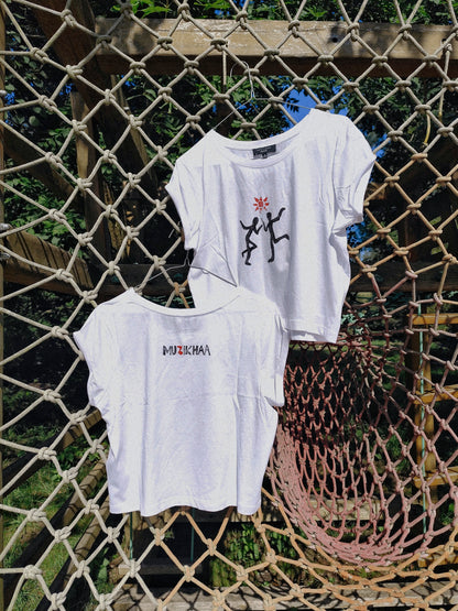 MusiKhaa krop:top